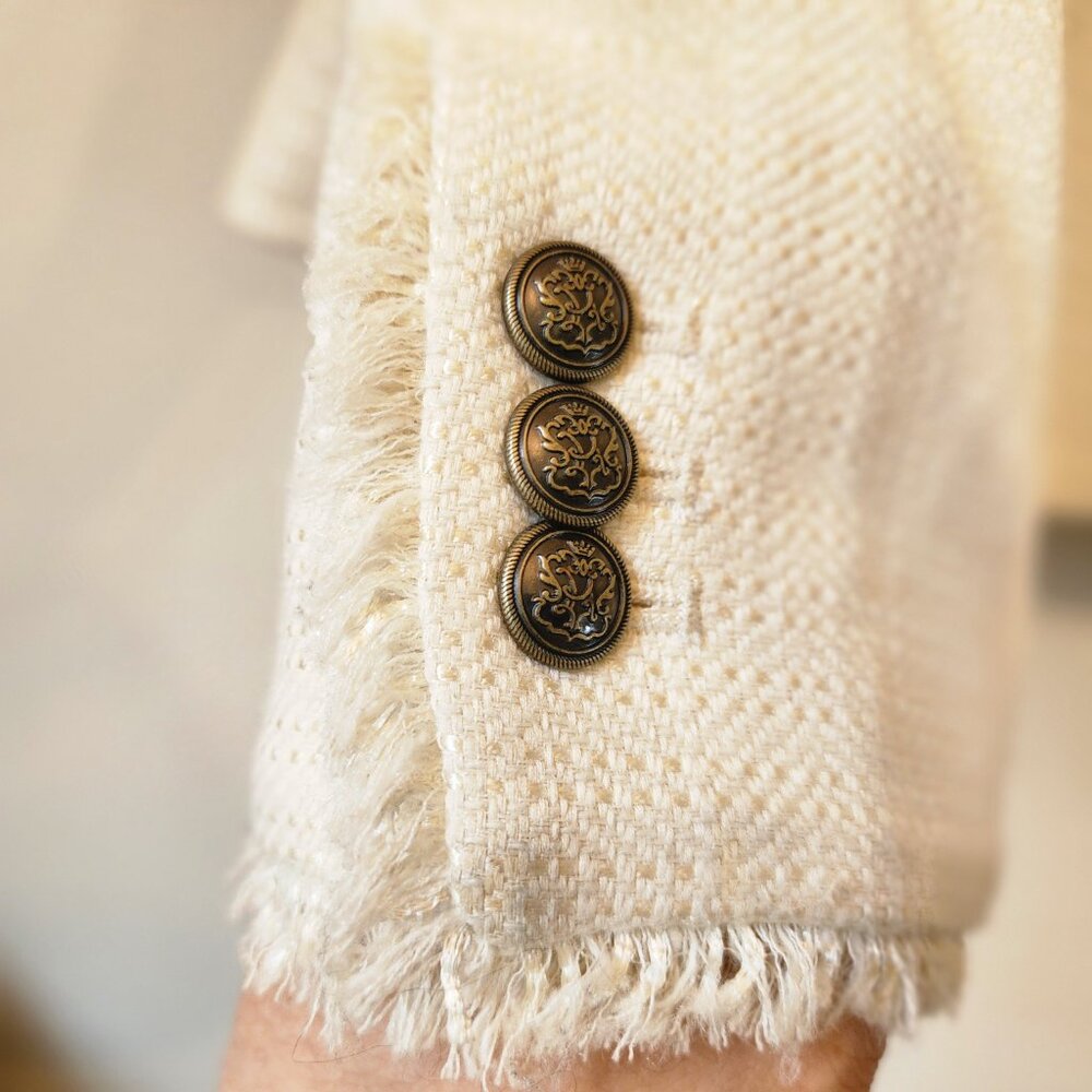 Banana Republic Ivory White Tweed Blazer with Fringe Brass Button Sz 14 Academia - Picture 6 of 16